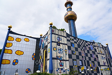 The waste incineration plant of Spittelau designed by Friedensreich Hundertwasser, Vienna, Austria, Europe