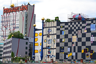 The waste incineration plant of Spittelau designed by Friedensreich Hundertwasser, Vienna, Austria, Europe