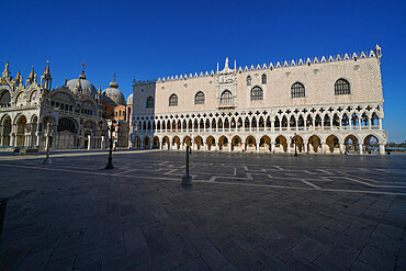 Doge's Palace of Venice during Coronavirus lockdown, Venice, UNESCO World Heritage Site, Veneto, Italy, Europe