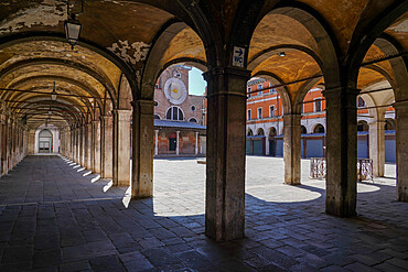 Rialto market arcades during Coronavirus lockdown, Venice, UNESCO World Heritage Site, Veneto, Italy, Europe