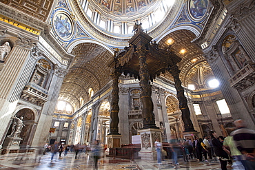 The altar with Bernini's baldacchino, St. Peter's Basilica, Vatican City, UNESCO World Heritage Site, Rome, Lazio, Italy, Europe