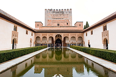 Patio de Arrayanes, Palacios Nazaries, The Alhambra, UNESCO World Heritage Site, Granada, Andalucia, Spain, Europe