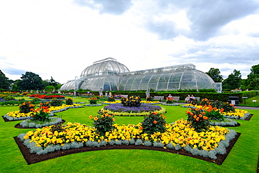 The Palm House and Parterre, Kew Gardens, UNESCO World Heritage Site, London, England, United Kingdom, Europe