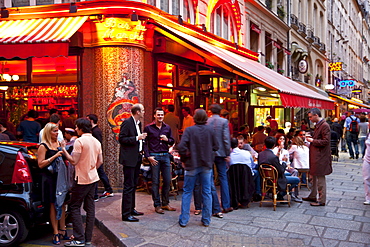 People relaxing at a cafe in the evening, Left Bank, Paris, France, Europe