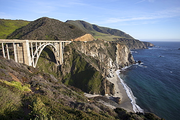 Bixby Bridge, along Highway 1 north of Big Sur, California, United States of America, North America