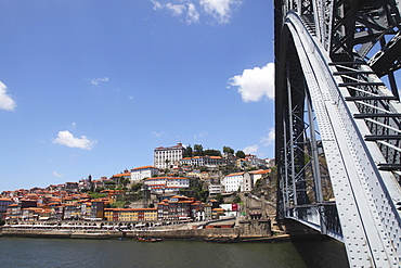 The Dom Luis I Bridge spans the River Douro to the Ribeira District UNESCO World Heritage Site, Porto, Douro, Portugal, Europe