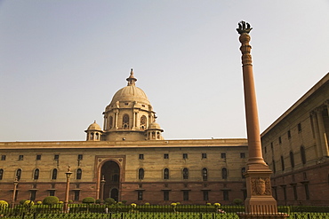 One of the four dominion columns in front of the North Block Secretariat Building in New Delhi, India, Asia