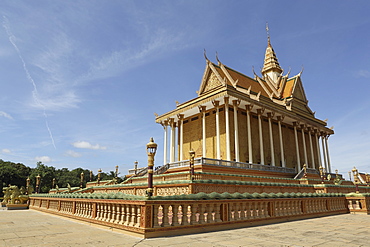 Main temple at Udon Monastery (Vipassana Dhura Buddhist Centre) at Phnom Udon, Udong, Cambodia, Indochina, Southeast Asia, Asia