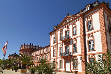 Biebrich Palace (Schloss Biebrich), built as a Baroque summer residence for the Duke of Nassau, in Wiesbaden, Hesse, Germany, Europe