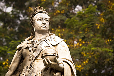 Statue of Queen-Empress Victoria in Cubban Park in central Bangalore, Karnataka, India, Asia