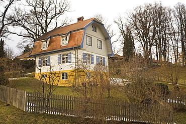 The Muenter House (Muenter-Haus), where artists Gabriele Muenter and Wassily Kandinsky lived from 1909 to 1914, in Murnau, Bavaria, Germany, Europe