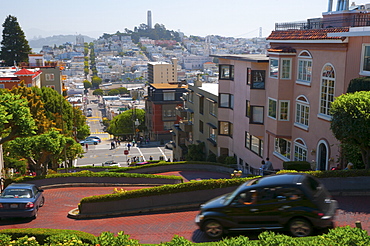 Lombard Street, the Crookedest street in the world, San Francisco, California, United States of America, North America