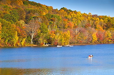 Lake Waramaug, Connecticut, New England, United States of America, North America