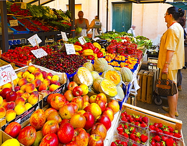 Fruit and vegetable market, Rialto, Venice, Veneto, Italy, Europe