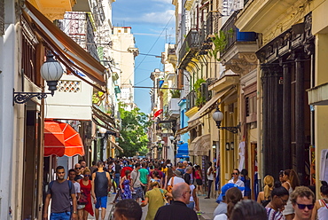 Obispo shopping street, La Habana Vieja (Old Havana), UNESCO World Heritage Site, Havana, Cuba, West Indies, Caribbean, Central America