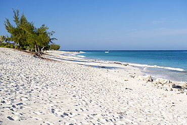 The beach and the Mozambique Channel of the Indian Ocean, Beheloka, southwestern coast of Madagascar, Madagascar, Africa