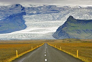 The ring road and slopes of Iceland's highest mountain Hvannadalshnukur, 2110m, part of Oraefajokull glacier, in the southeast, Iceland, Polar Regions