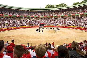 A band entertains the bullring crowds during the festival of San Fermin (The Running of the Bulls), Pamplona, Navarra, Euskadi, Spain, Europe