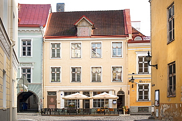 A street in the old town in Tallinn, UNESCO World Heritage Site, Estonia, Baltic States, Europe