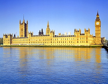 The Houses of Parliament and Big Ben, UNESCO World Heritage Site, across the River Thames, London, England, United Kingdom, Europe