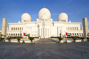 The Sheikh Zayed Grand Mosque in Abu Dhabi, capital of the United Arab Emirates.