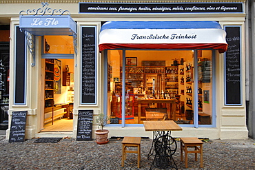 Delicatessen on Husemannstrasse, Mitte District, East Berlin, Germany, Europe