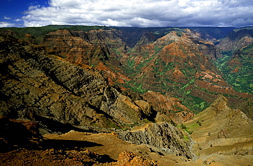 Waimea Canyon, eroded down 2785ft by the Waimea River, the scenic highlight of the west of Kauai - the 'Garden Island', Kauai, Hawaii, USA