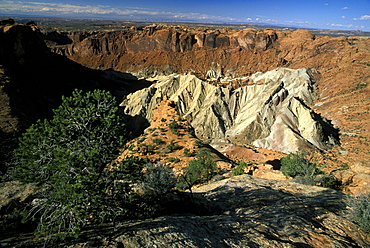 The 1500ft deep Upheaval Dome, possibly caused by the movement of salt deposits under the sandstone, in the Island in the Sky area of this spectacular park, Canyonlands National Park, Utah, United States of America (USA), North America