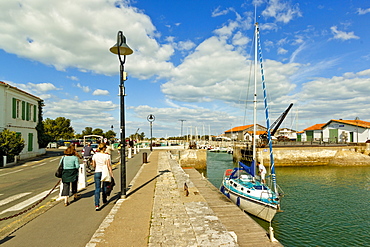 Marina at Quai de La Criee in the island's principal western town, Ars en Re, Ile de Re, Charente-Maritime, France, Europe