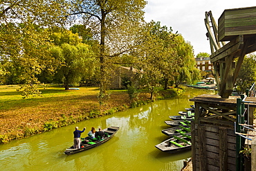 Boat crane and punt at the launch point for touring the Marais Poitevin (Green Venice) wetland, Arcais, Nouvelle-Aquitaine, France, Europe