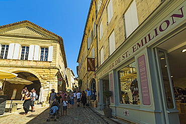 Cave (wine shop) on old Rue de la Cadene in this historic town and famous Bordeaux red wine region, Saint Emilion, Gironde, France, Europe