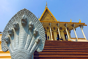 Seven headed Naga snake guardian, Preah Tineang Tevea Vinichhay Throne Hall in the Royal Palace, City Centre, Phnom Penh, Cambodia, Indochina, Southeast Asia, Asia