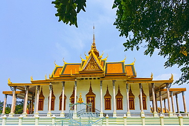 Wat Preah Keo Morokat Wat (Silver Pagoda) (Temple of the Emerald Buddha), Royal Palace Park, city centre, Phnom Penh, Cambodia, Indochina, Southeast Asia, Asia