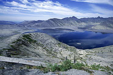 Spirit Lake in the landscape north of Mount St. Helens devastated by the 1980 eruption, Mount St. Helens National Volcanic Monument, Washington State, United States of America (U.S.A.), North America