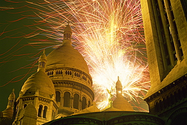 Fireworks over the Sacre Coeur, Montmartre, Paris, France, Europe