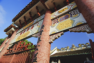 Pagoda gate in Hoi An, historic town south of Danang, Vietnam, Indochina, Asia