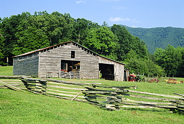 Old wooden barn on farmstead in the old pioneer community at Cades Cove, Great Smoky Mountains National Park, Tennessee, United States of America, North America