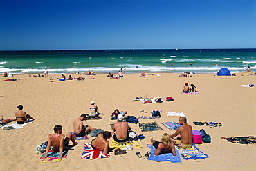 Groups of people on Palm Beach, at the northern point of the Sydney metropolitan area, New South Wales, Australia, Pacific