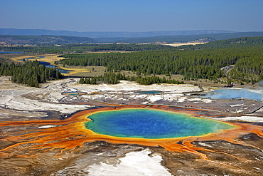 Grand Prismatic Spring, Midway Geyser Basin, Yellowstone National Park, UNESCO World Heritage Site, Wyoming, United States of America, North America