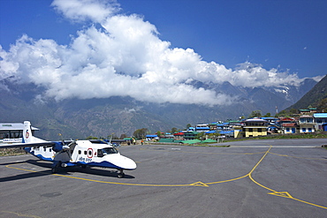 Sita Air Dornier 228 Aircraft approaching runway, Tenzing-Hillary Airport, Lukla, Nepal, Asia