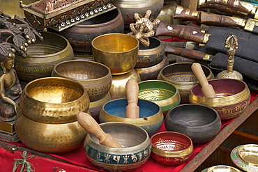 Singing bowls on sale at Swayambhunath Stupa (Monkey Temple), Kathmandu, Nepal, Asia 