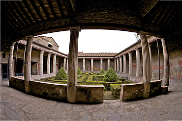 Peristyle and garden in the House of the Menander, Pompeii, UNESCO World Heritage Site, Campania, Italy, Europe