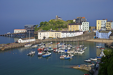 The old historic harbour in evening summer sunshine, Tenby, Pembrokeshire National Park, West Wales, Wales, United Kingdom, Europe