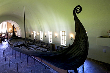 Oseberg ship, 9th century burial vessel with classic curled prow, Viking Ship Museum, Vikingskipshuset, Bygdoy, Oslo, Norway, Scandinavia, Europe