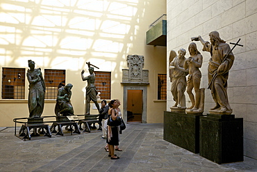 Copy of the Baptism of Christ, by Andrea Sansovino, Museo dell Opera del Duomo, Florence, Tuscany, Italy, Europe