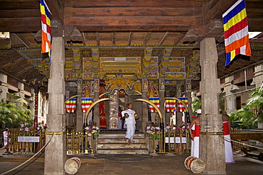 Tooth Sanctuary, Temple of the Tooth Relic, UNESCO World Heritage Site, Kandy, Sri Lanka, Asia