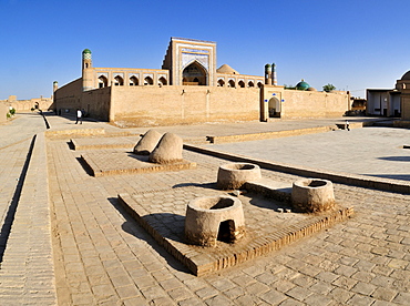 Muhammad Rakhim Chan Madrassah, Ichan Kala, historic adobe town of Khiva, Chiva, Silk Road, Unesco World Heritage Site, Uzbekistan, Central Asia