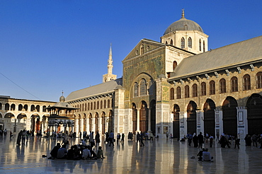 Courtyard of the Umayyad Mosque at Damascus, Unesco World Heritage Site, Syria, Middle East, West Asia