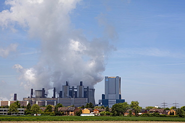 Niederaussem power plant, a lignite-powered base load power station operated by RWE PowerAG, in Bergheim-Niederaussem, Rhein-Erft-Kreis district, North Rhine-Westphalia, Germany, Europe