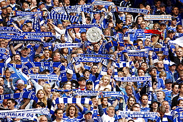 Last home match of the season of FC Schalke 04 against Werder Bremen 0:2, Veltins Arena, formerly Arena AufSchalke, home stadium of FC Schalke 04, Gelsenkirchen, North Rhine-Westphalia, Germany, Europe